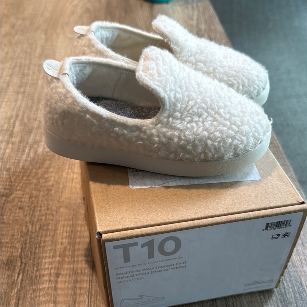 Allbirds Kids White Fleece Slippers
